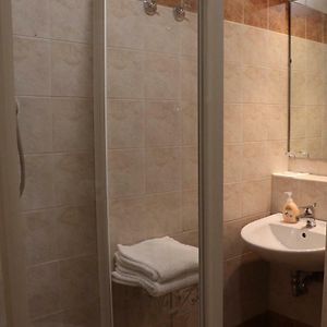 Kamer met een Queen Size Bed